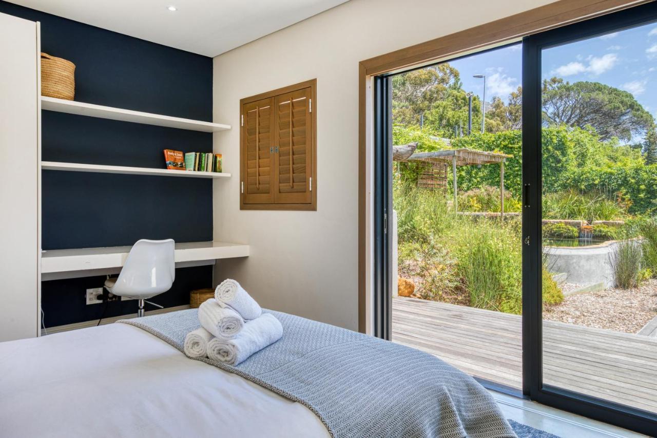 Solar-Powered Mountain Retreat With Natural Pool Cape Town Exterior foto